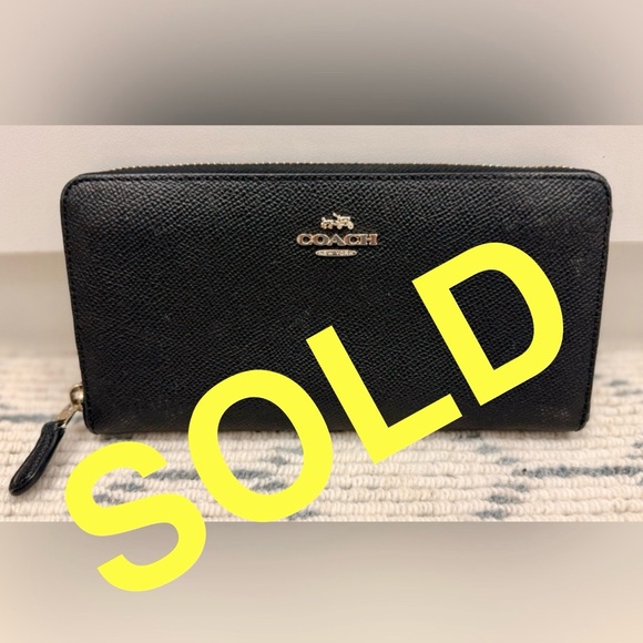 Coach Handbags - SOLD COACH Classic Everyday Accordion Long Zip Around Crossgrain Wallet